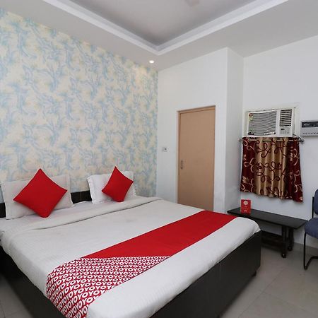 Oyo Flagship Hotel Daimond New Delhi Exterior photo